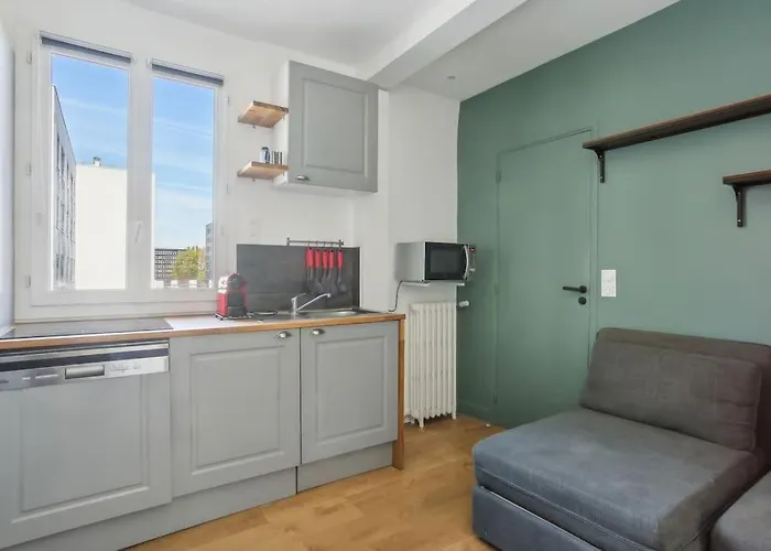 9-Minute Walk From La Defense - 1 Bedroom