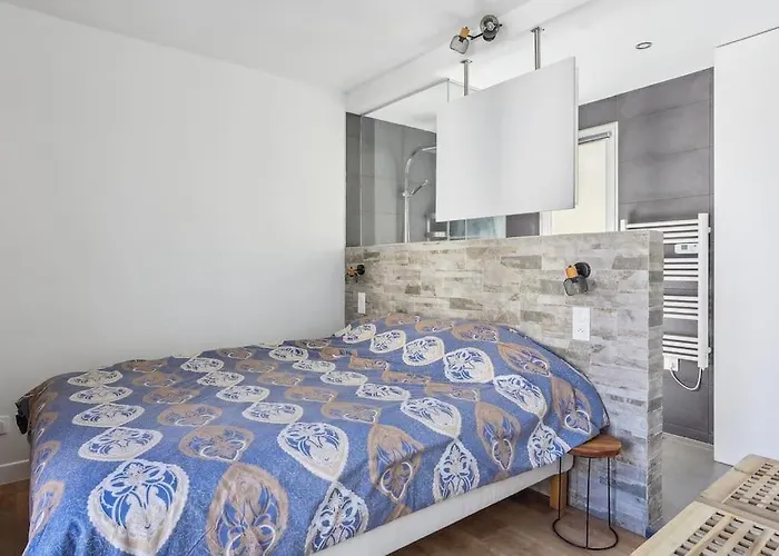 9-Minute Walk From La Defense - 1 Bedroom